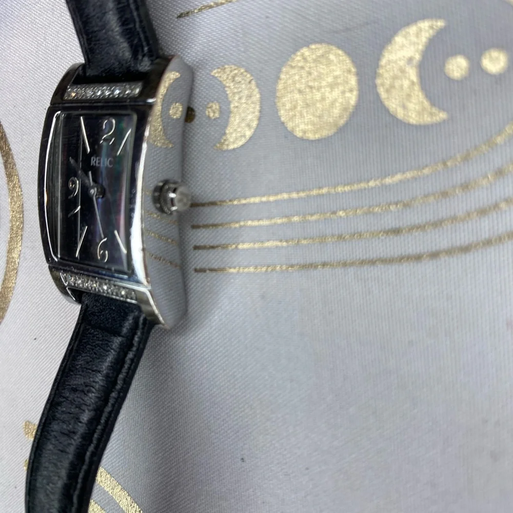 Relic Women's Black and Silver Watch